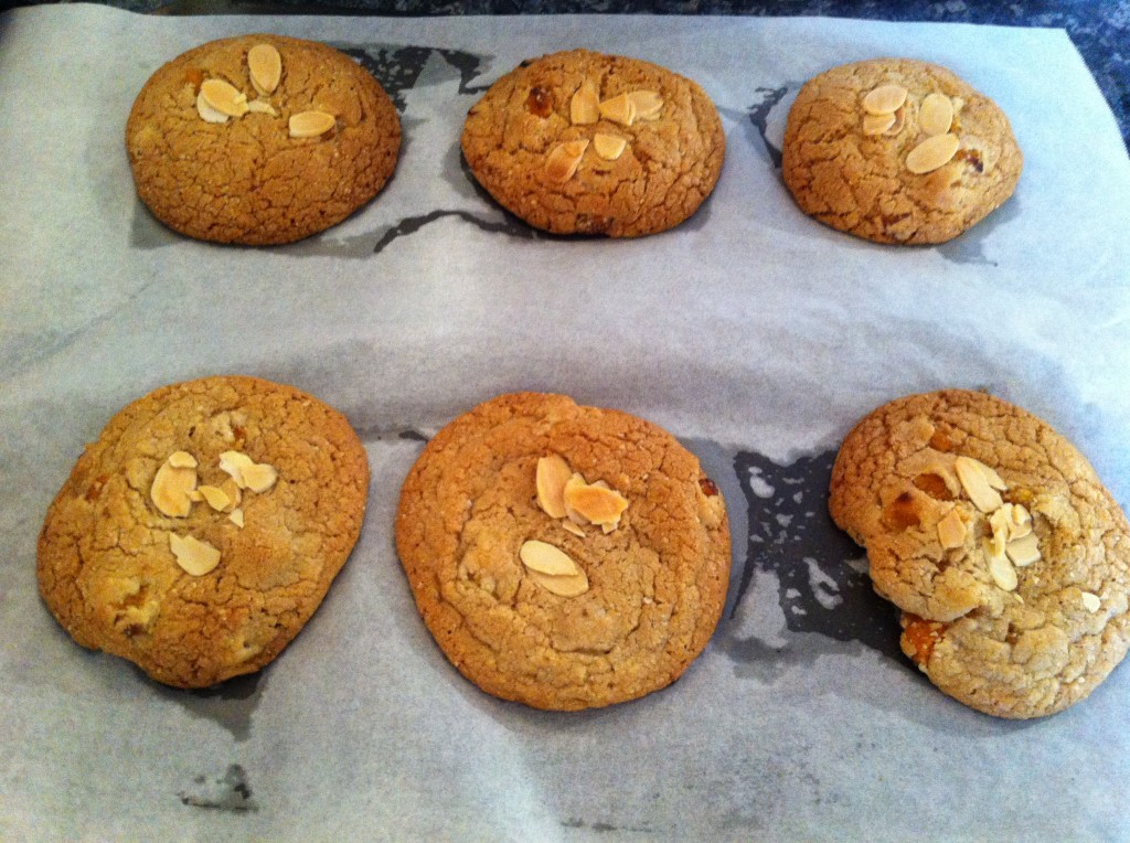 Apricot and almond cookies