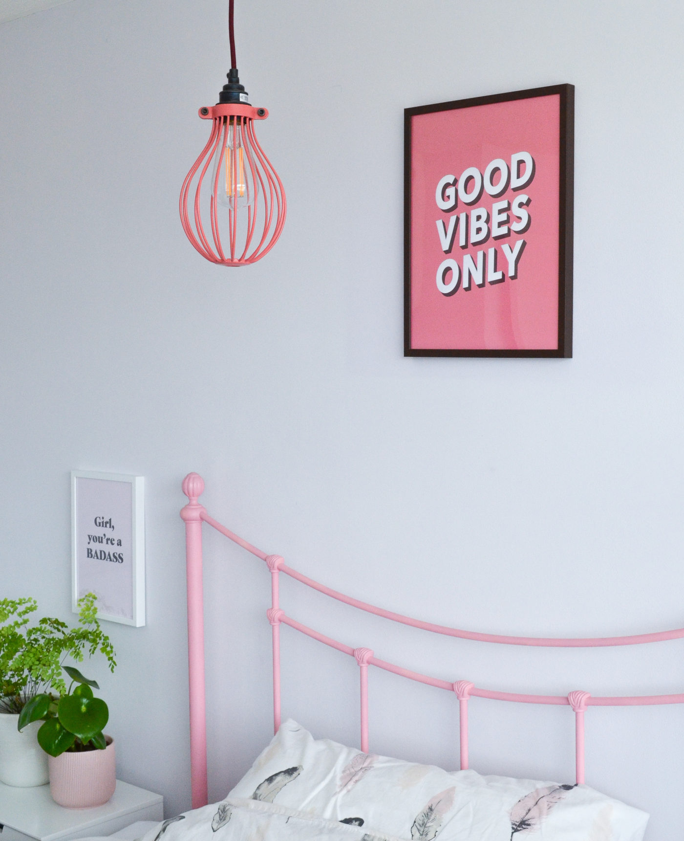 Good Vibes Only print