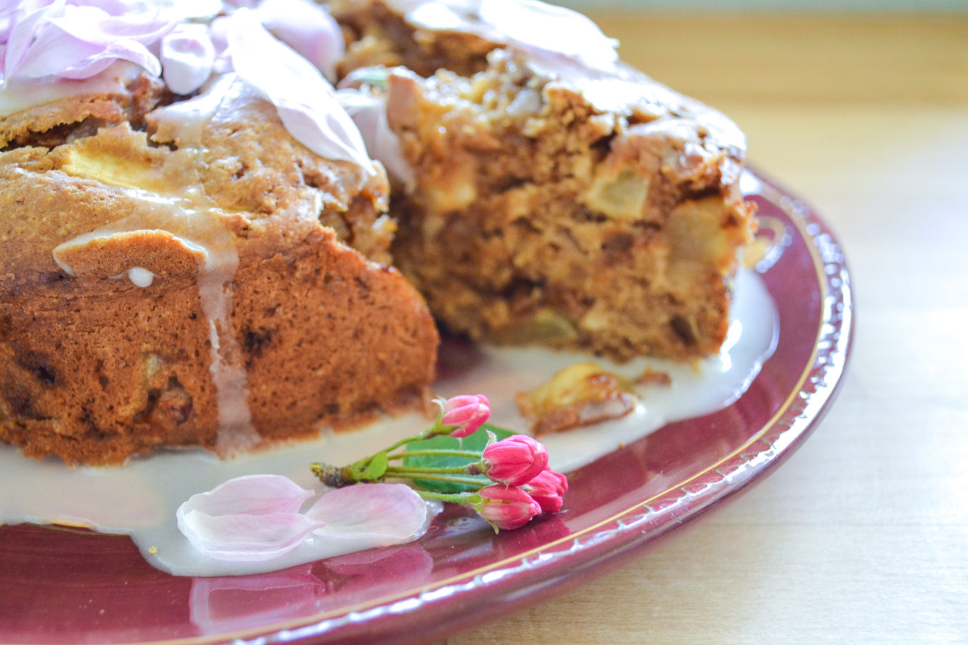 Easy apple and ginger cake recipe