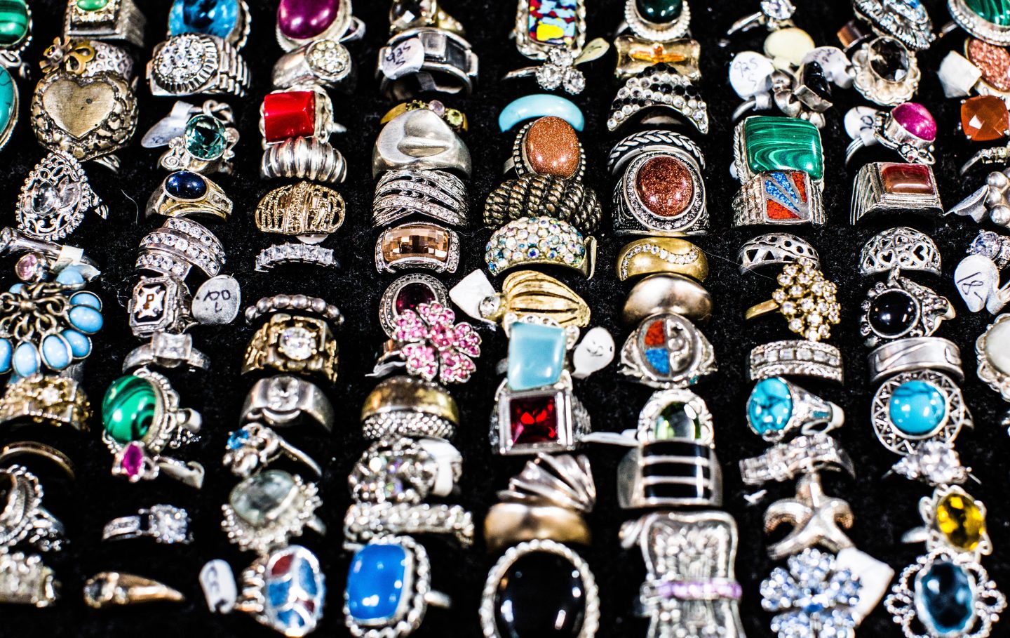 why choose vintage jewelry